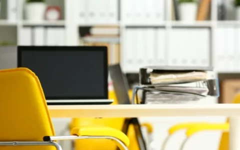 办公云盘是一种被广泛使用的网络存储和共享服务