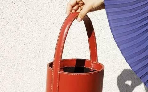 还在买蔻驰芙拉MK这些“撞款”包？这几个轻奢品牌才更小资！