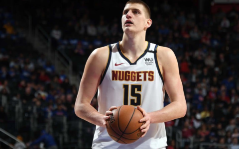 两年前横扫掘金队，如今的太阳队还有这个实力吗？约基奇害怕军训