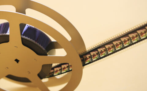 5名韩剧TV相关负责人获刑登热搜，官方辟谣：涉事APP为山寨版，请注意辨别