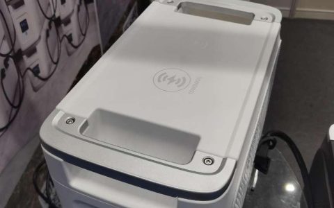 无线充电技术竞赛开场！手机领域加速普及，芯片厂商布局车载、工业领域