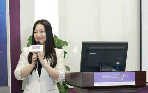 在中国，为中国法国领先设备制造商Haulotte的中国式承诺