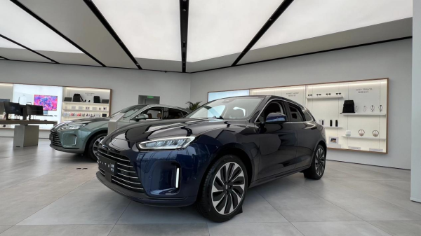 越来越多车企想傍上华为，有戏吗？