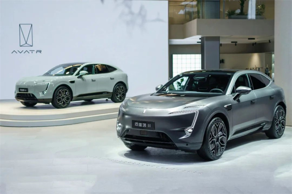 越来越多车企想傍上华为，有戏吗？