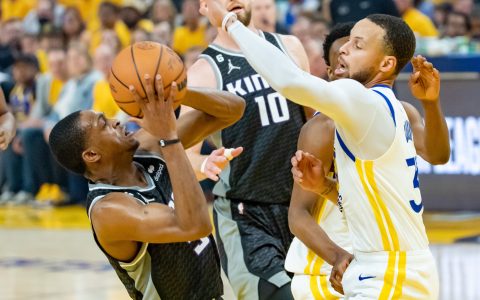 篮球——NBA季后赛：勇士胜国王(2)