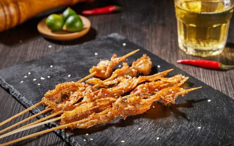 烧烤美食：热烈的火与浓郁的味