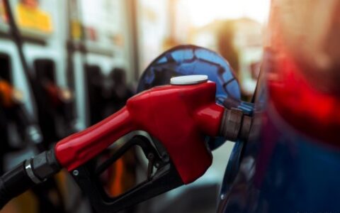 开车30年的老司机不知道“1升汽油”等于多少斤？看完都想打了-一升汽油多少斤重量