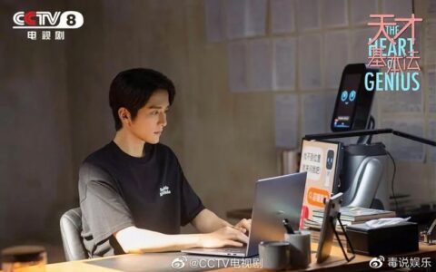 央视鼓励高考学生，晒出4位学霸照片，李庚希入选(激励高考生的视频短片大全)