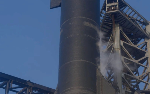 首飞炸了！马斯克的星舰未成功分离