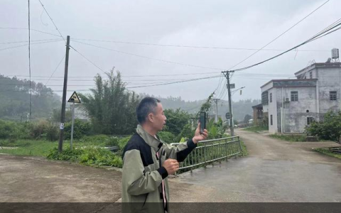 “梅姨”在哪？申军良再赴“梅姨”曾经居住地，寻找线索