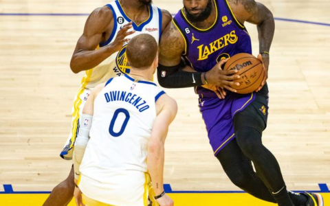 篮球——NBA季后赛：勇士胜湖人(2020nba勇士队无缘季后赛)