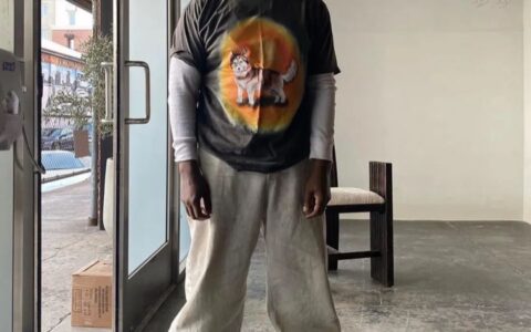 坎爷Kanye加入”字母圈”了？-kanye trap