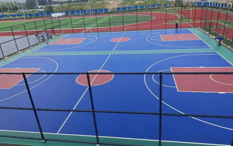 塑胶篮球场包工包料多少钱一平方