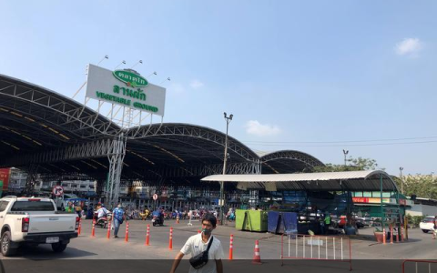 去泰国男模餐厅会被“嘎腰子”？