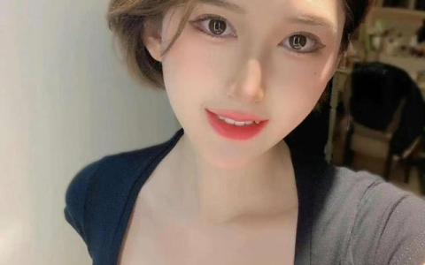 男子眼看着新来的女孩于心不忍，好心帮她，结果被组织发现噶腰子