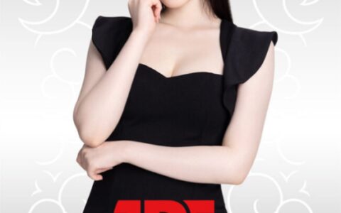 又白又香的顶级美少女，香水纯（香水纯全系列）