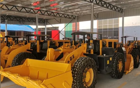 yueyechache@矿山用装载机厂家价格多少（矿用装载机多少钱）