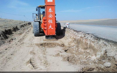 装载机强夯机的价钱是多少？装载机改装夯实机是什么？（铲车夯实机液压管路图）