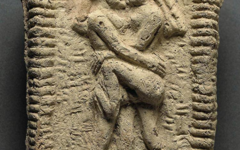 人类什么时候开始热吻？考古学家这样说…（什么时候开始热天）