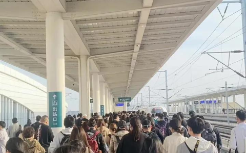 烟花三月全国最火的是哪个城市？毫无疑问是扬州（烟花三月发行时间）