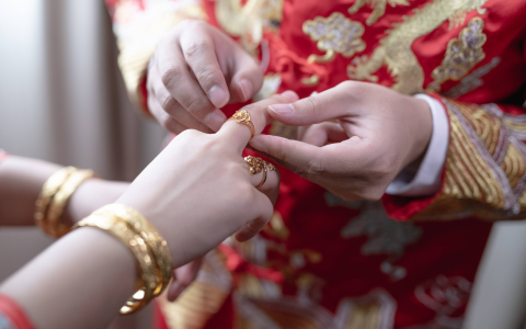 金价大跌！5月16日各大金店黄金价格多少钱一克？(2021.2.5黄金价格)