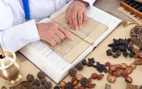 上海名医诊治(上海名医诊治中心电话)