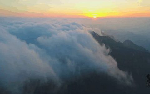 【攻略】老君山观云海攻略 再也不怕错过美景啦(老君山观海避暑节2020)