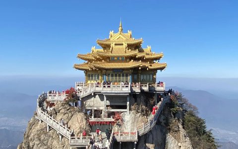 洛阳老君山旅游攻略！(张家界和老君山哪个好玩)