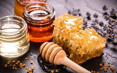 土蜂蜜市场价格分析：一斤多少钱？（正宗土蜂蜜的鉴别方法）