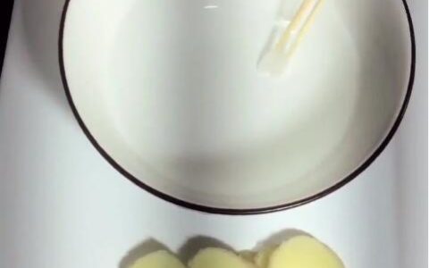 一招减掉大肚子-最适合懒人的减肚子方法视频