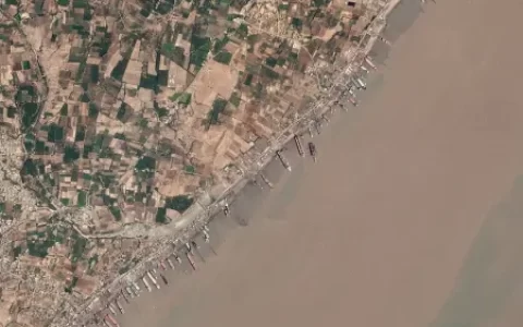 印度人拆船有多厉害？将其视为朝阳产业，暴利背后却是工人的血泪(印度造船水平)