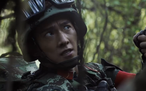 开播3天，《特战荣耀》终于等来央媒的点名，不过央媒只夸了杨洋(特战荣耀在2021年几月播)