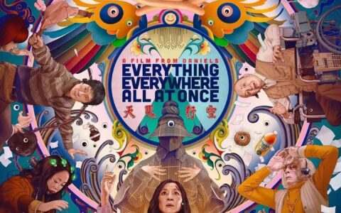 全网都在看，《瞬息全宇宙》到底哪里好看？(瞬息之间的拼音是什么)