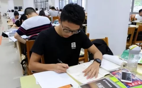 陷入职场焦虑的“上班族”，有必要考MBA吗？-上班族有必要考雅思吗