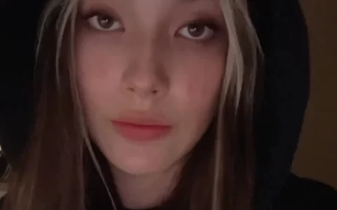 谷爱凌显摆！一口气睡了14个小时，晚8点到早10点，婴儿般睡眠（谷爱凌本来是哪里人）