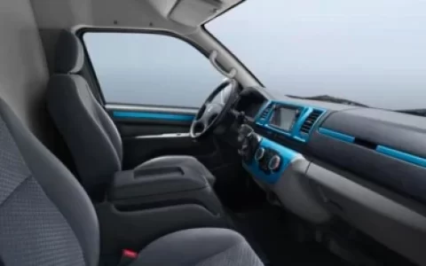 驾驶时为啥会有反光？偏光镜很重要（开车为什么带偏光镜）