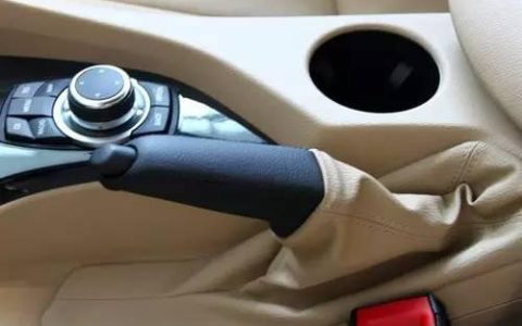 你对手刹真的很了解吗？到底怎么用手刹？（手刹是怎么用的）