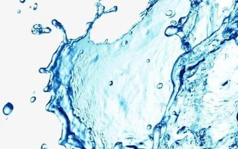 做人要像“水”学习（做人应该像水一样）