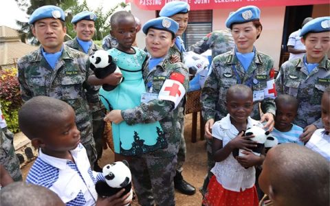 中国维和女军医：光明是和平的近义词-中国维和女兵牺牲