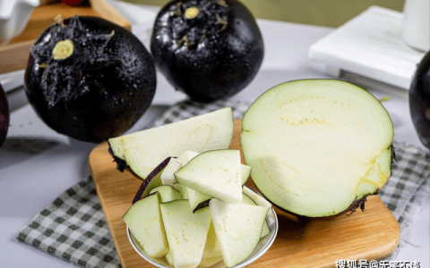 秋天正好吃茄子！分享4种茄子的好吃做法，简单易做