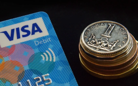 信用卡在大额消费时，为何会接到银行信用卡中心电话？(刷卡后信用卡中心打电话)