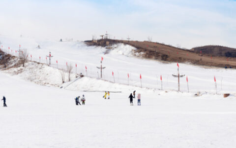 观冬奥•向未来丨冬奥盘活“冰雪资源”海外这本经是怎么念的？每经对话英美雪上运动产业机构