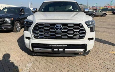 23款丰田红杉对比酷路泽怎么选 多少钱-丰田红杉和丰田酷路泽哪个贵一点