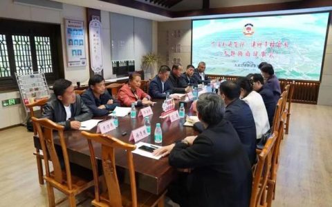 “百姓有难题，在家门口就可以商量着解决！”-在家门口做什么能赚钱