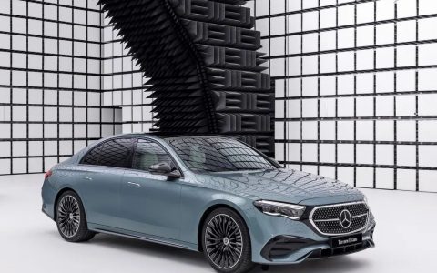 公认的标杆，百万级内饰，开出去超霸气，成功人士都心动了！-百万内轿车推荐