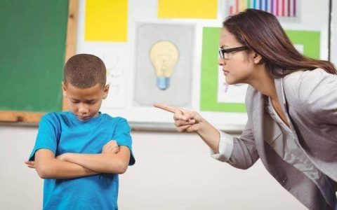 青少年心理咨询辅导机构：青少年心理咨询机构孩子的叛逆期在几岁（青少年心理咨询机构推荐）