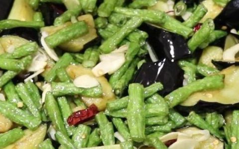“豆角茄子”这样做才好吃，做法简单，超级下饭