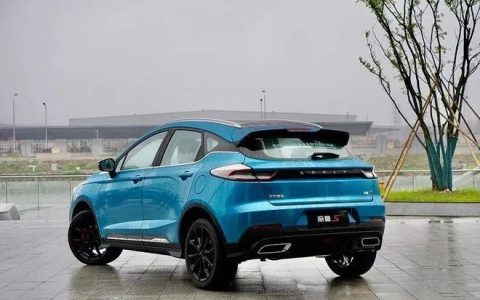 别小看开车！这几个错误，新手开车常出现（新手开车容易犯错的违章有哪些图片）