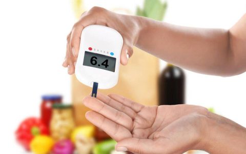 40-50岁血糖正常值到底是多少？揭开血糖谜团！-45岁至50岁血糖对照表