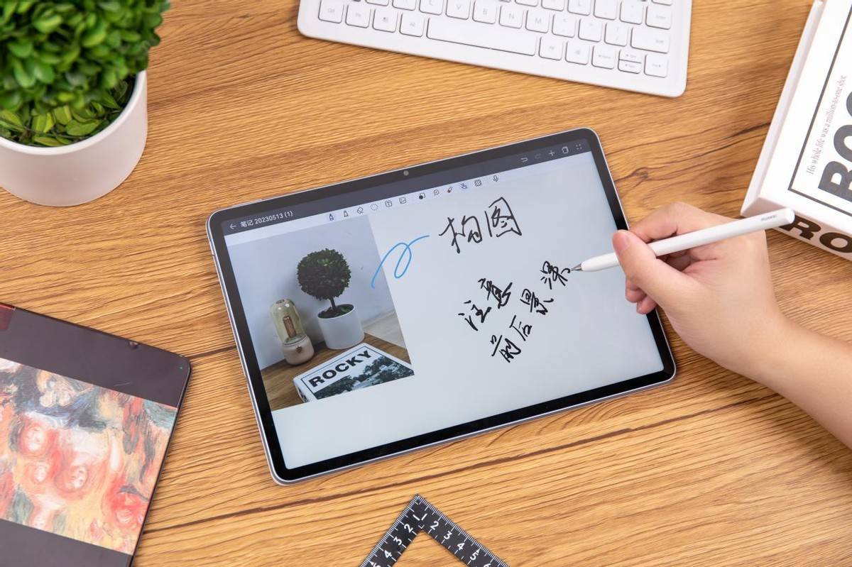 华为MatePad Air全新发布：帮助年轻一代，定义全新世代(华为mate pad 2024)